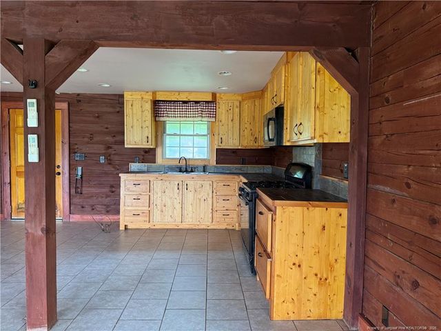 1097 Galatia Church Road, Raeford, NC 28376