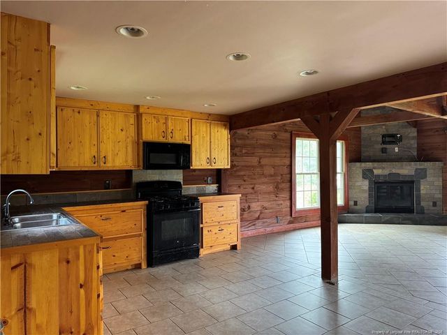 1097 Galatia Church Road, Raeford, NC 28376