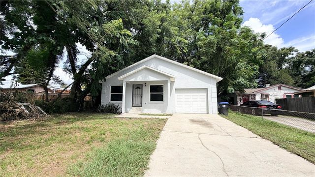 11 E ELLA J GILMORE STREET, Apopka, FL 32703