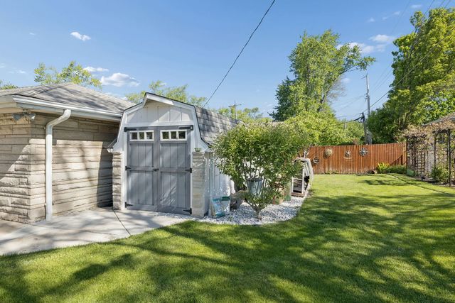 1106 Maple Court, Lockport, IL 60441