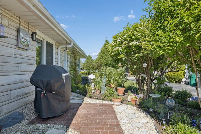 1106 Maple Court, Lockport, IL 60441