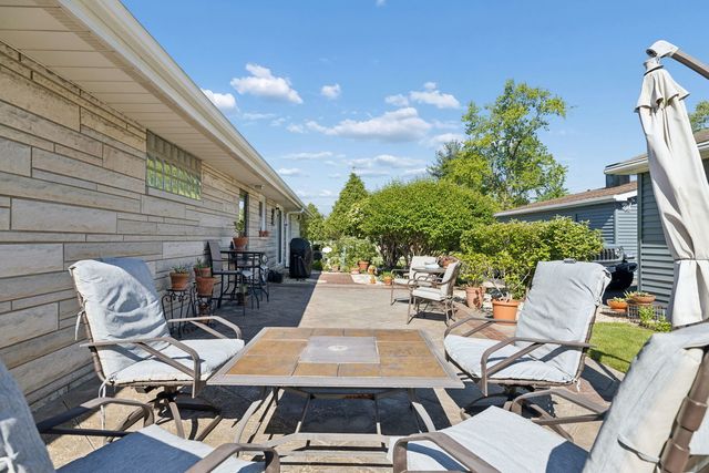 1106 Maple Court, Lockport, IL 60441