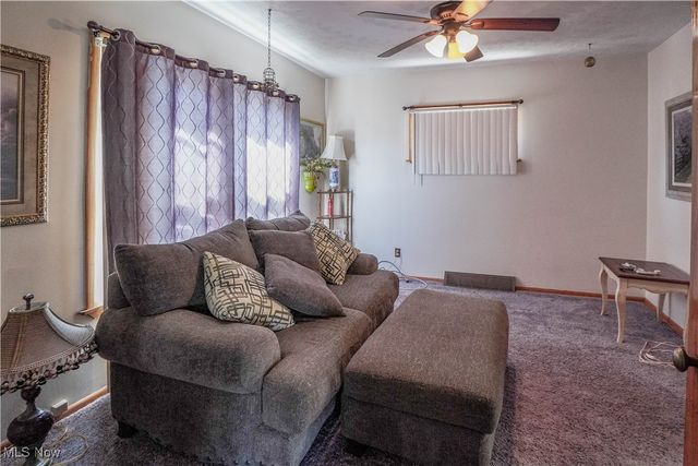 1521 Gibbs Avenue NE, Canton, OH 44705