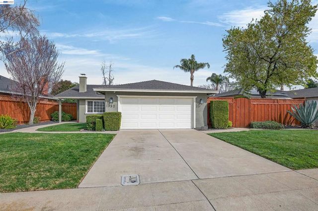 732 732 Hazel St, Livermore, CA 94550