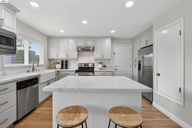 732 732 Hazel St, Livermore, CA 94550