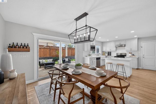 732 732 Hazel St, Livermore, CA 94550