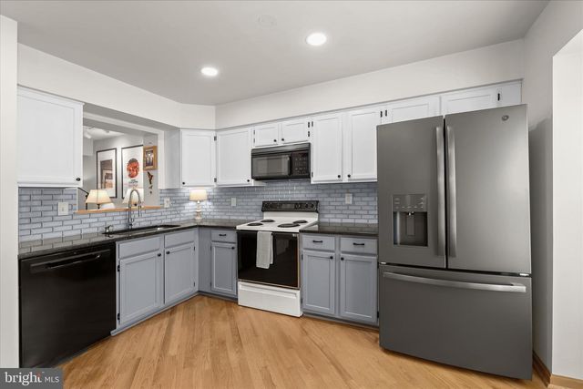 17 LANHILL COURT, Baltimore, MD 21227