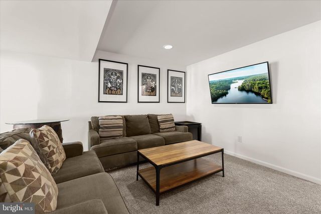 17 LANHILL COURT, Baltimore, MD 21227