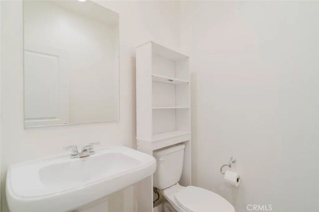 2735 Meyer Lane, Pomona, CA 91767