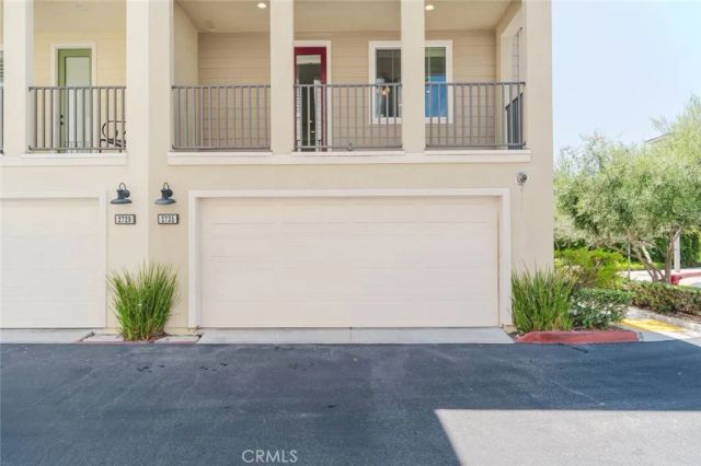 2735 Meyer Lane, Pomona, CA 91767