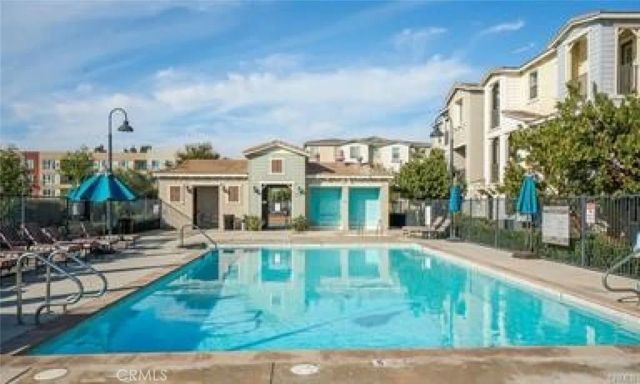 2735 Meyer Lane, Pomona, CA 91767