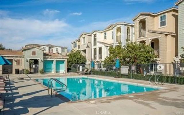 2735 Meyer Lane, Pomona, CA 91767