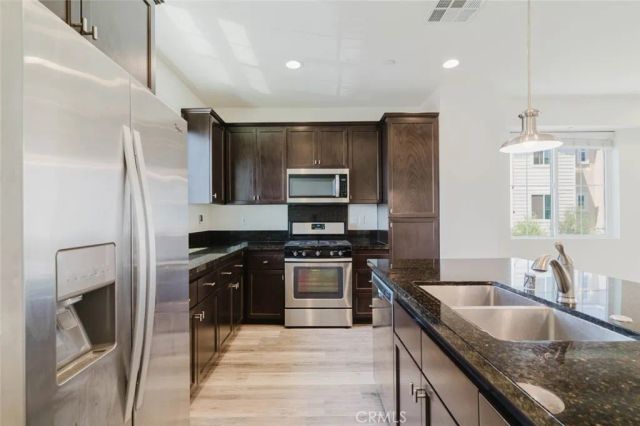 2735 Meyer Lane, Pomona, CA 91767