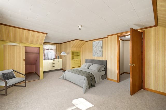 989 Cohannet St, Taunton, MA 02780