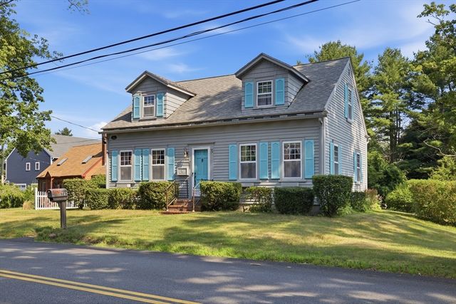 989 Cohannet St, Taunton, MA 02780
