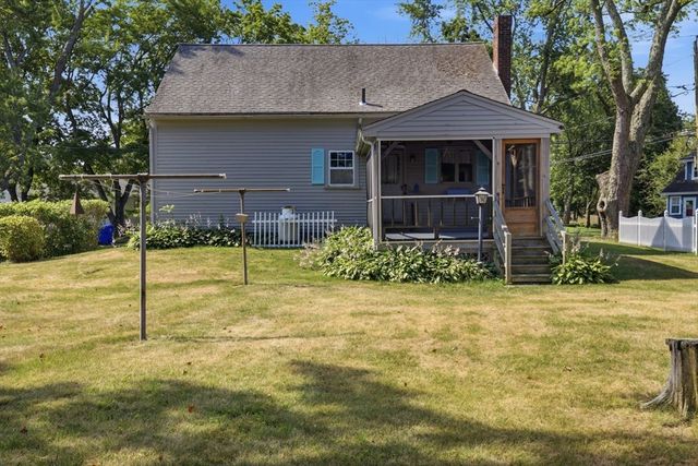 989 Cohannet St, Taunton, MA 02780