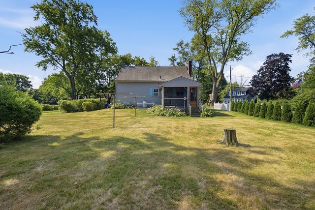 989 Cohannet St, Taunton, MA 02780