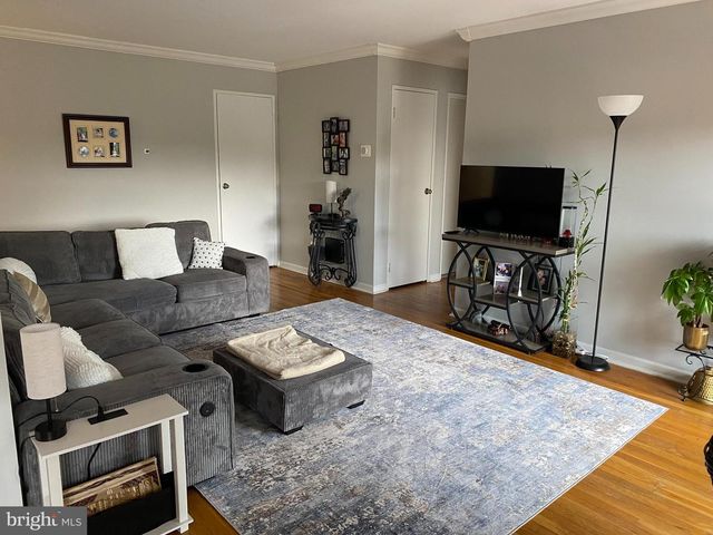1131 COUNTRY MILL DR, Cranbury, NJ 08512