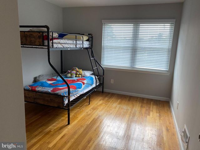 1131 COUNTRY MILL DR, Cranbury, NJ 08512