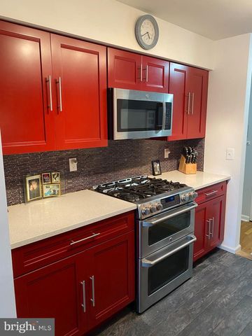 1131 COUNTRY MILL DR, Cranbury, NJ 08512