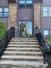 1131 COUNTRY MILL DR, Cranbury, NJ 08512