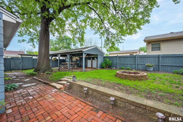 1005 ILLINOIS Street, Pekin, IL 61554