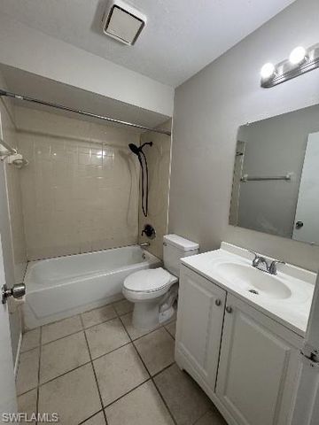 4111 SW 7th PL, Cape Coral, FL 33914