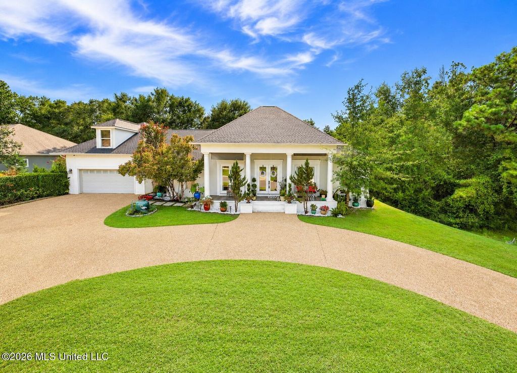 13086 Riverwalk Circle, D'iberville, MS 39540