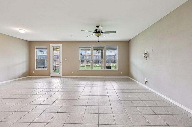 2712 Ryder Lane, Aubrey, TX 76227