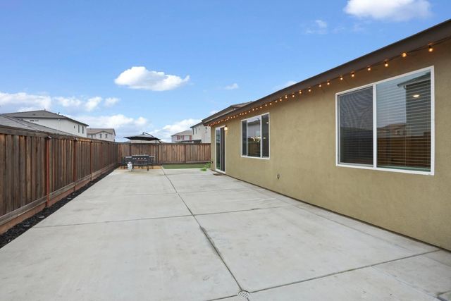 10024 Baltisan Ln, Stockton, CA 95219