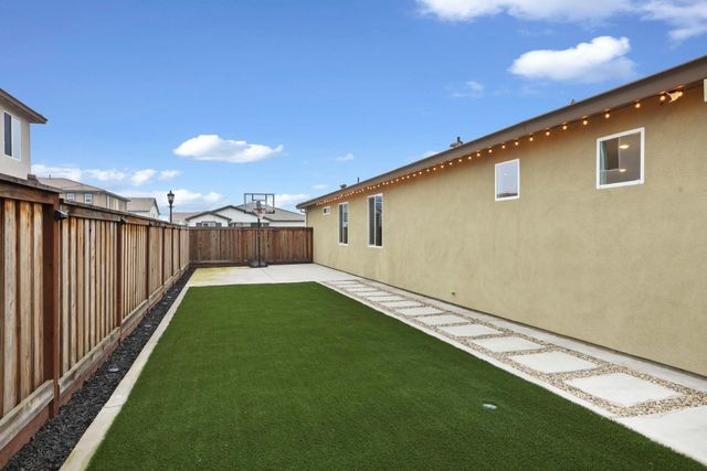 10024 Baltisan Ln, Stockton, CA 95219