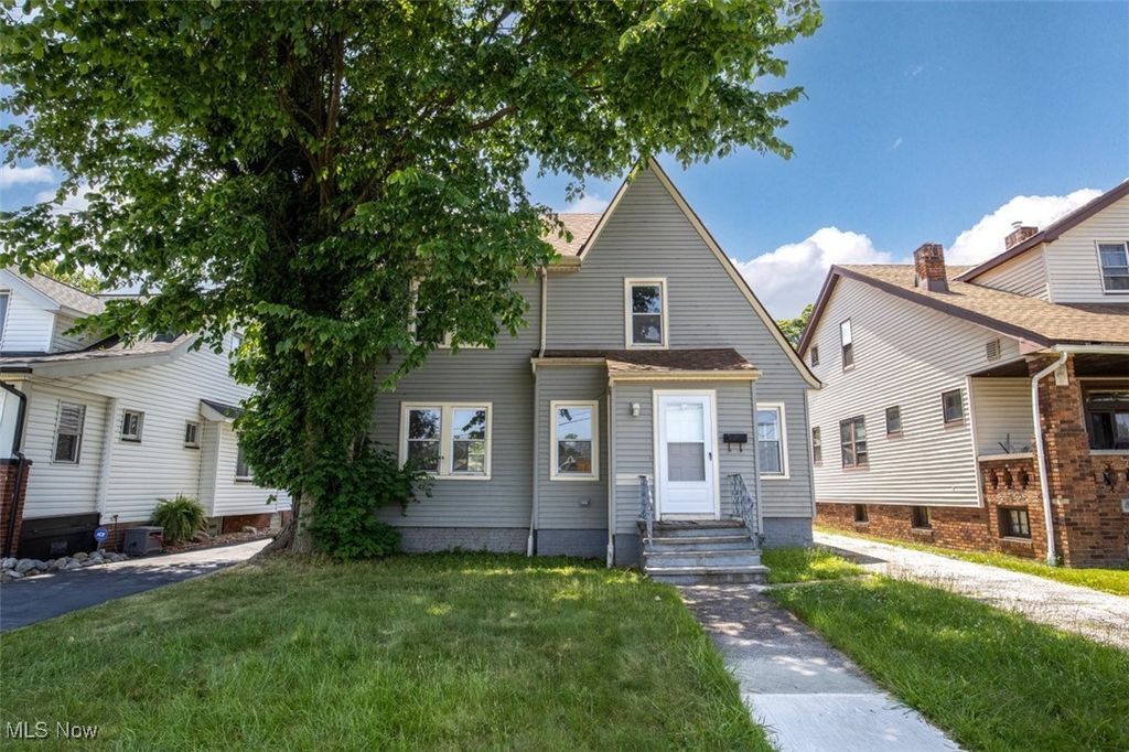 13804 Rexwood Avenue, Garfield Heights, OH 44105