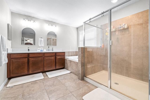 8132 SEAGARDEN LANE, Land O Lakes, FL 34637