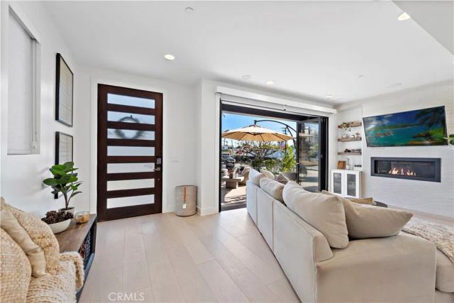 415 Marguerite Avenue, Corona Del Mar, CA 92625