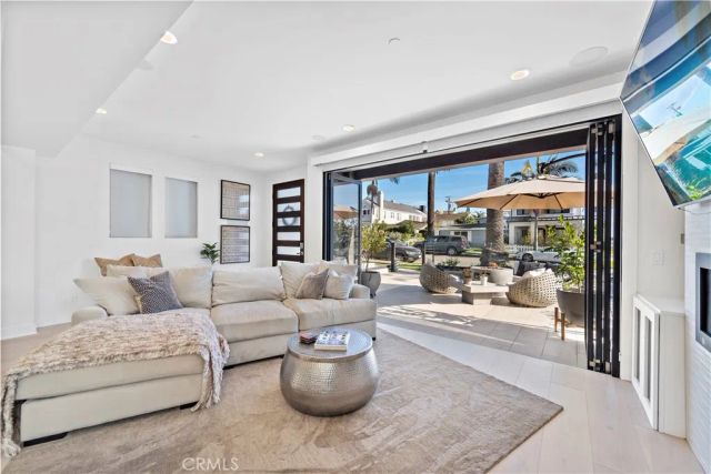 415 Marguerite Avenue, Corona Del Mar, CA 92625