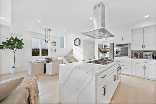 415 Marguerite Avenue, Corona Del Mar, CA 92625