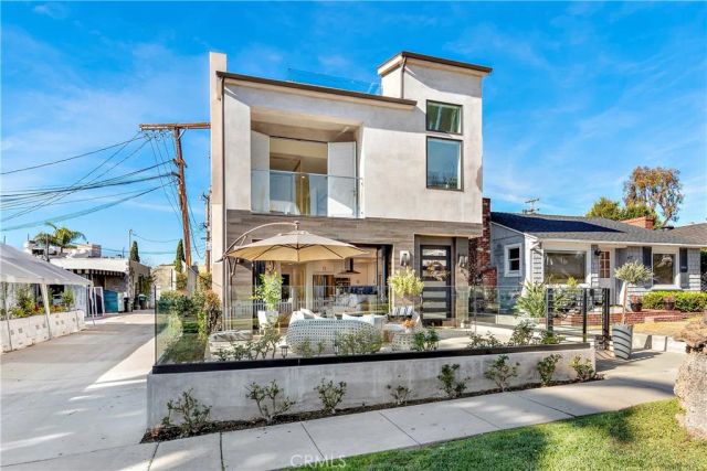 415 Marguerite Avenue, Corona Del Mar, CA 92625