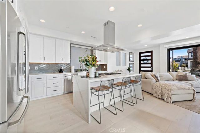 415 Marguerite Avenue, Corona Del Mar, CA 92625