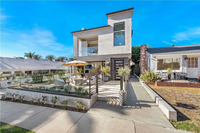 415 Marguerite Avenue, Corona Del Mar, CA 92625