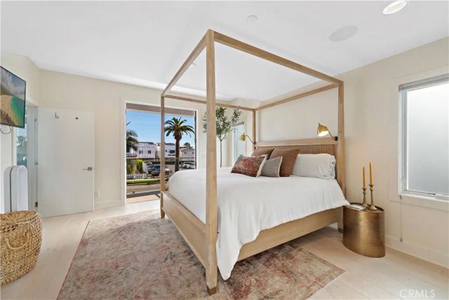 415 Marguerite Avenue, Corona Del Mar, CA 92625