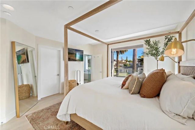 415 Marguerite Avenue, Corona Del Mar, CA 92625