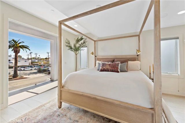 415 Marguerite Avenue, Corona Del Mar, CA 92625