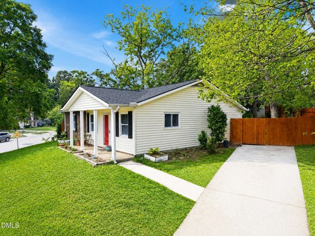 7401 Longstreet Drive, Raleigh, NC 27615