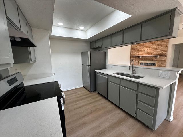 8809 Cainwood LN, Austin, TX 78729