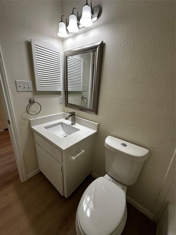 8809 Cainwood LN, Austin, TX 78729