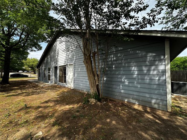 8809 Cainwood LN, Austin, TX 78729