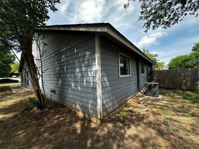 8809 Cainwood LN, Austin, TX 78729