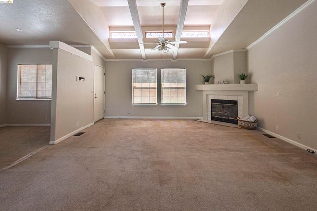 12690 Mueller Dr, Groveland, CA 95321