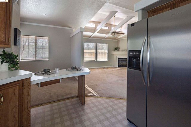 12690 Mueller Dr, Groveland, CA 95321