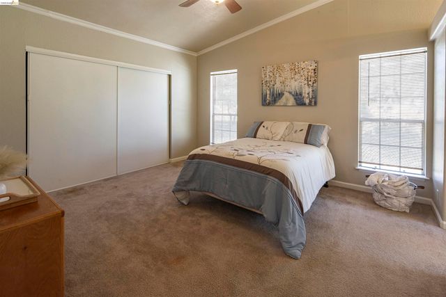 12690 Mueller Dr, Groveland, CA 95321